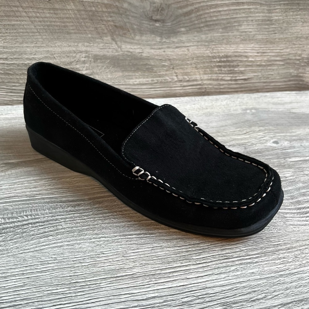 Basic Edition Comfort black slip on loafers size 9 wide